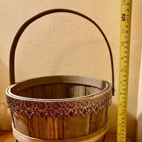 Harvest Bushel Basket NEW Wooden Handle Ornate 6.5 x 9 x 12.5 inches - Picture 5 of 11